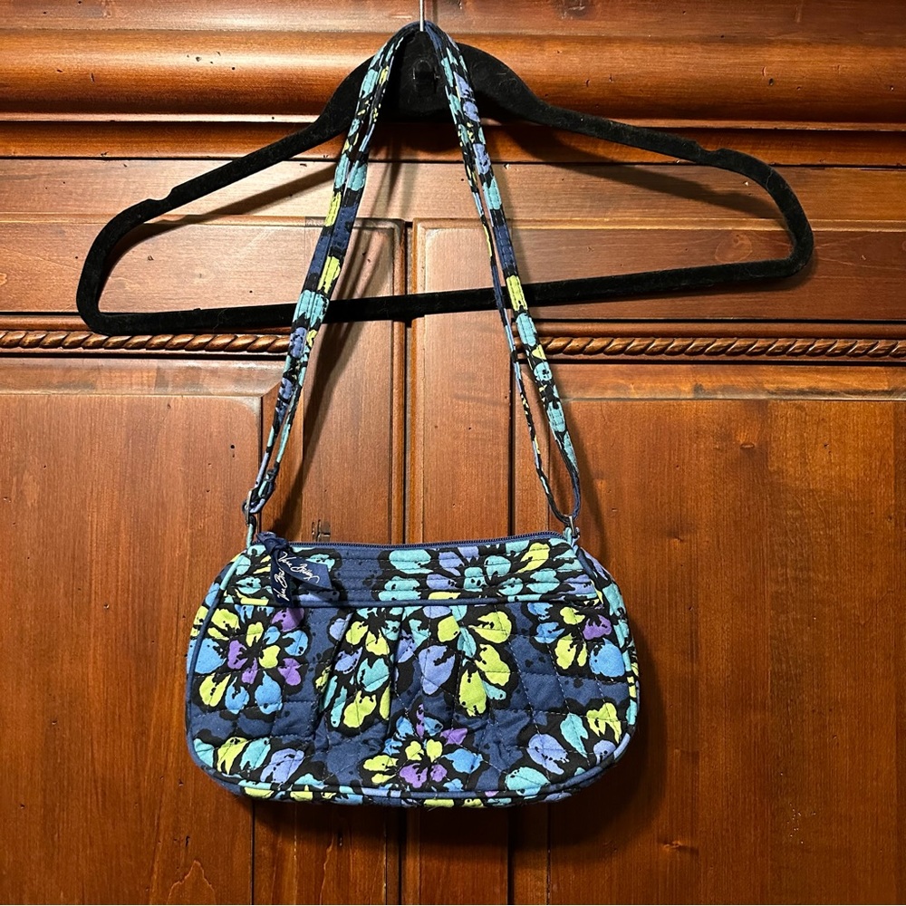 Vera Bradley Frannie Bag in Island Bloom Print Should or Crossbody EUC